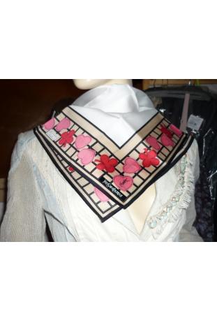 Foulard YSL modèle « coeurs stylisées » - nouveauté 2011