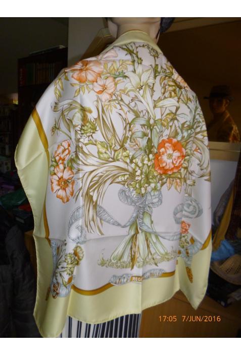 prix foulard hermes neuf