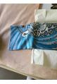 Foulard Hermès intitulé "JAGUAR QUETZAL" dans sa boîte par Alice Shirley - rare !
